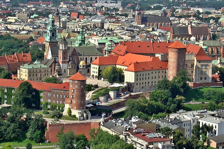 Krakkó város központjának panoráma látképe repülőgépről